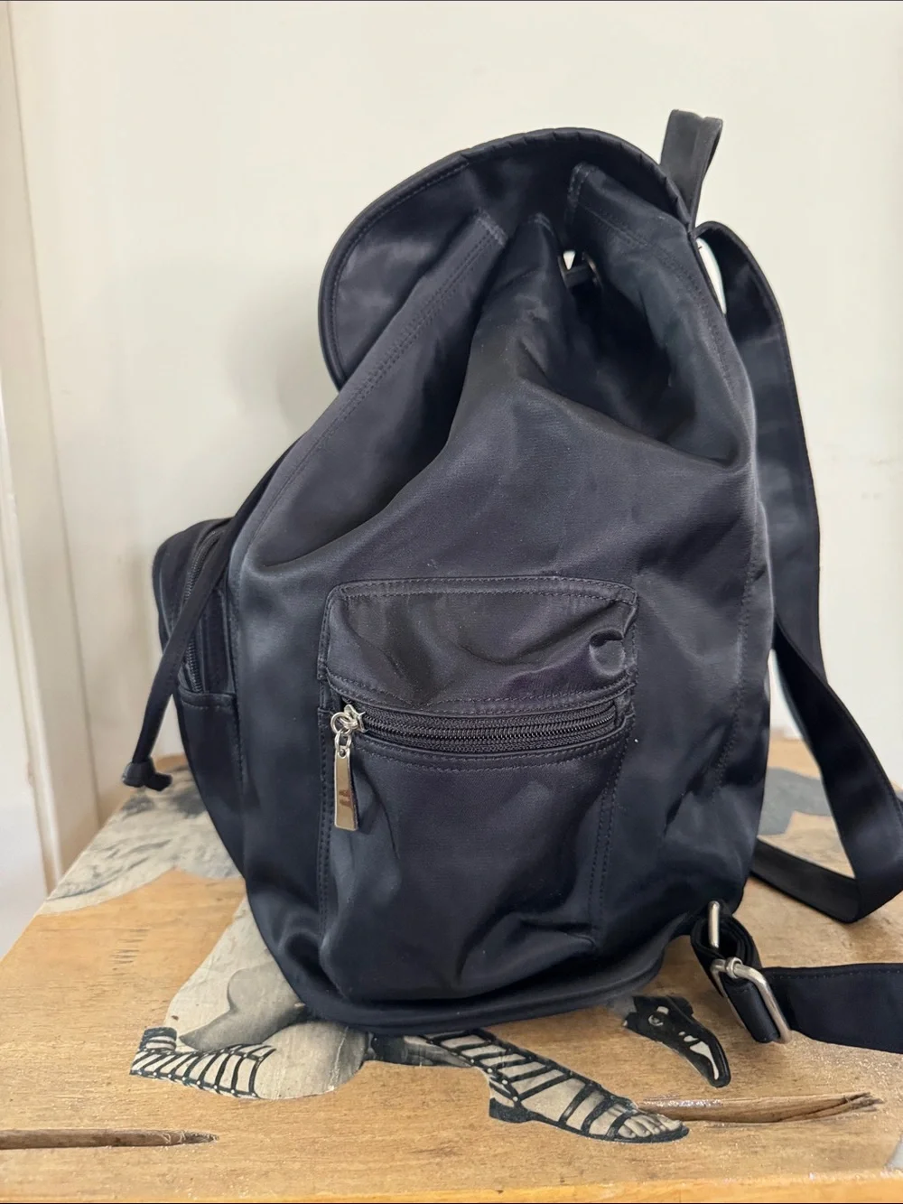 GUESS Black Nylon Drawstring Backpack with Front Pocket